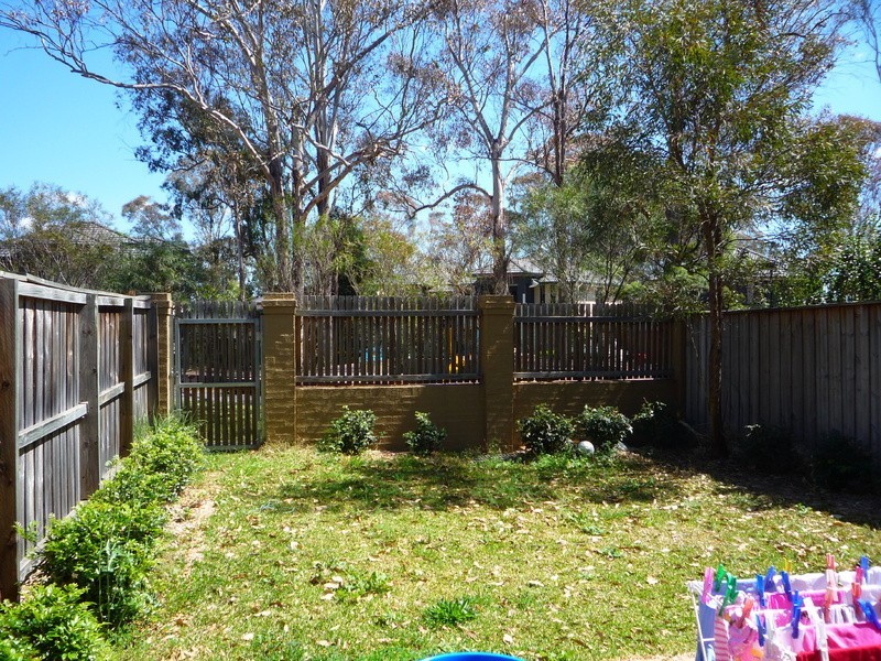 42 Treetop Circuit, Quakers Hill NSW 2763