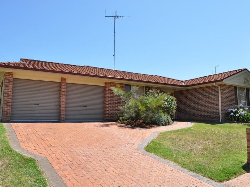 22  Manorhouse Blvd, Quakers Hill NSW 2763