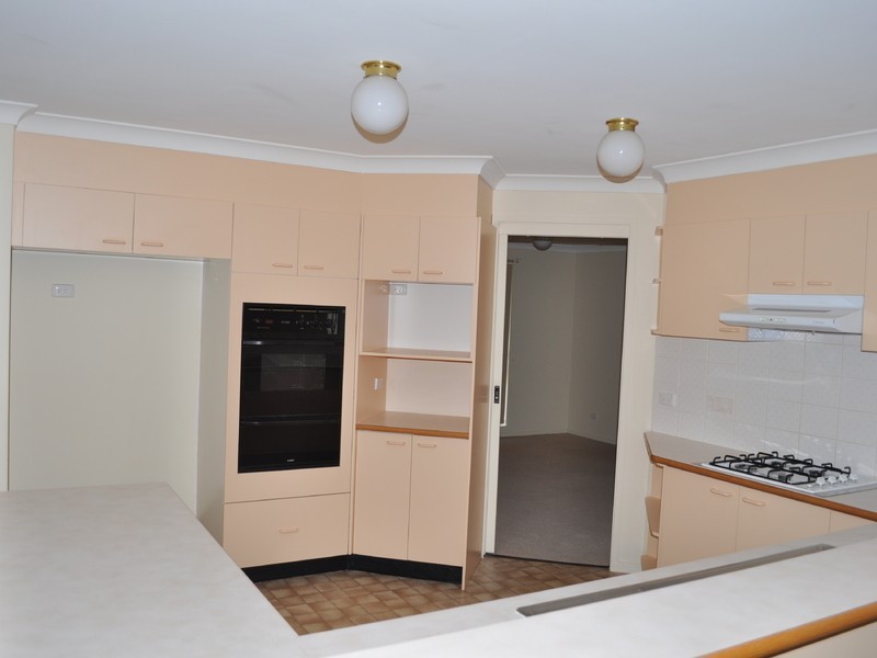 22  Manorhouse Blvd, Quakers Hill NSW 2763