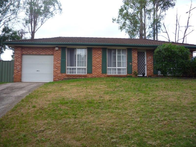 8 Tully Place, Quakers Hill NSW 2763