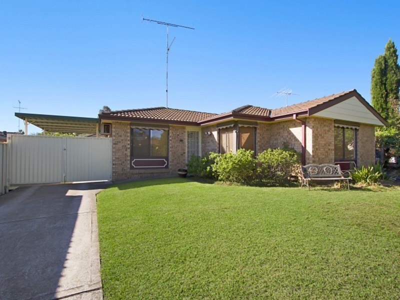 10 Milburn Street, Quakers Hill NSW 2763