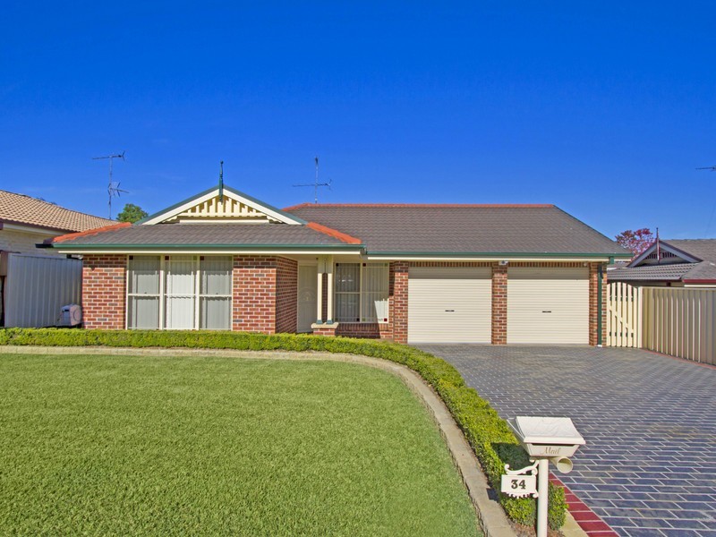 34 Pagoda Cres, Quakers Hill NSW 2763