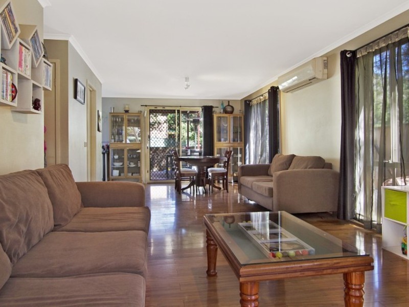 6/8 Hillcrest Road, Quakers Hill NSW 2763