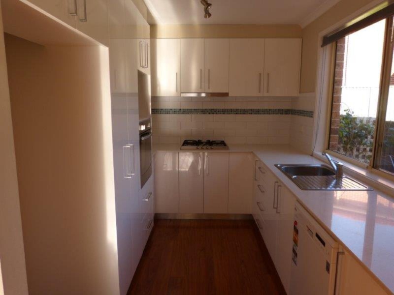 6/8 Hillcrest Road, Quakers Hill NSW 2763