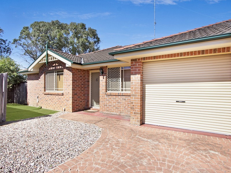 4/27  Manorhouse Blvd, Quakers Hill NSW 2763