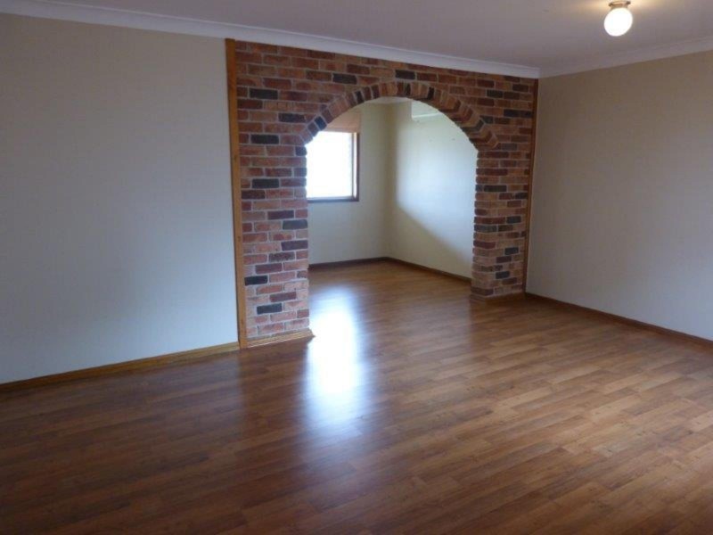 71 Warrimoo Drive, Quakers Hill NSW 2763