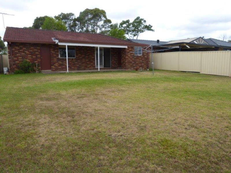 71 Warrimoo Drive, Quakers Hill NSW 2763