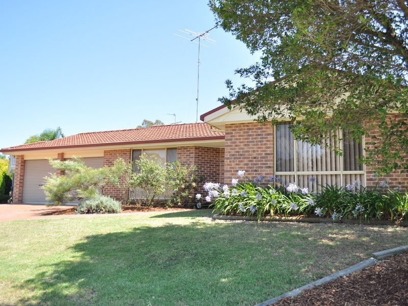 22 Manorhouse Blvd, Quakers Hill NSW 2763