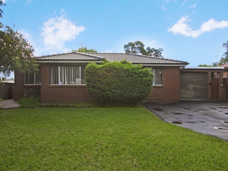 8  Rickard Road, Quakers Hill NSW 2763
