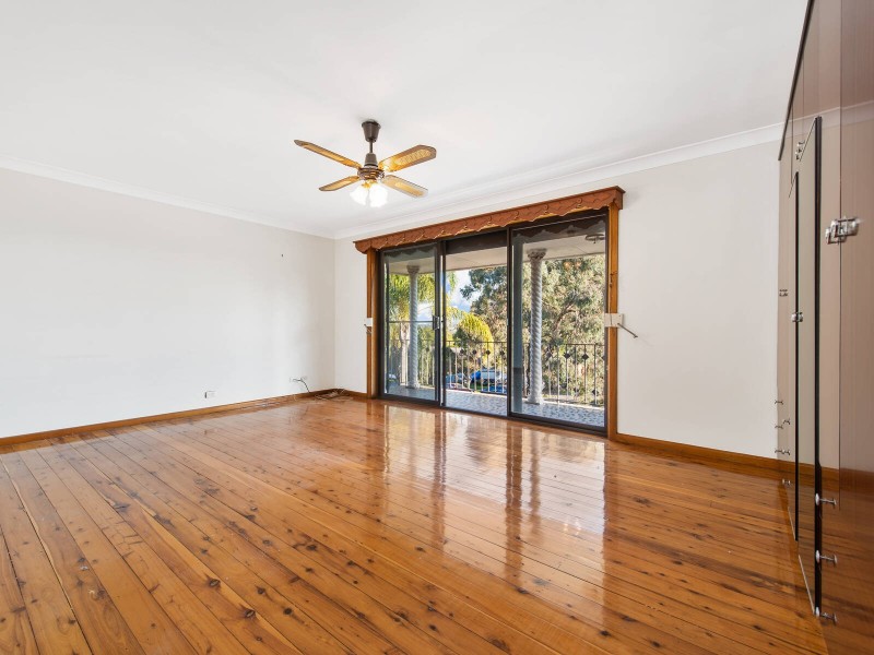 52 Warrimoo Drive, Quakers Hill NSW 2763