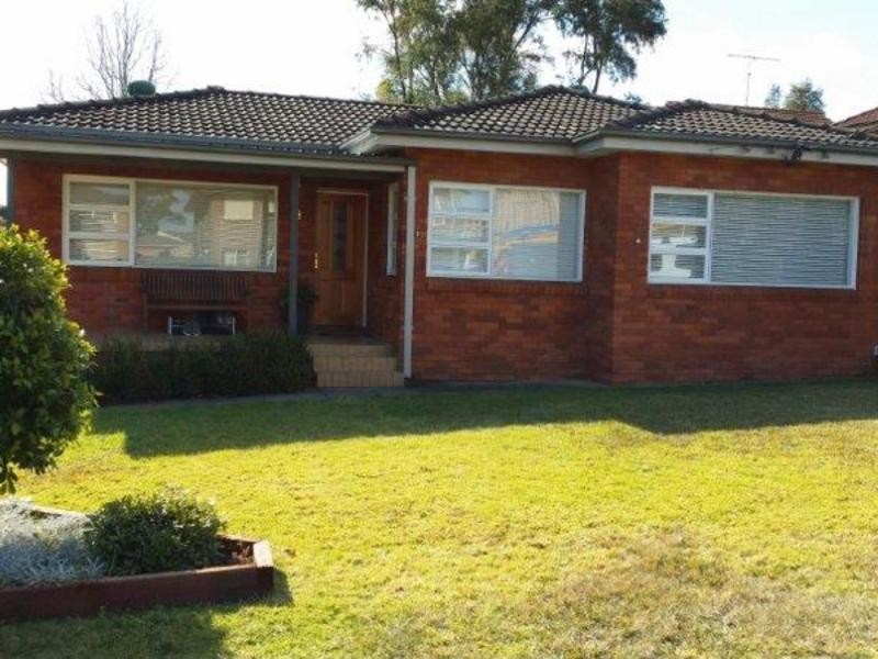 9 Montrose Street, Quakers Hill NSW 2763