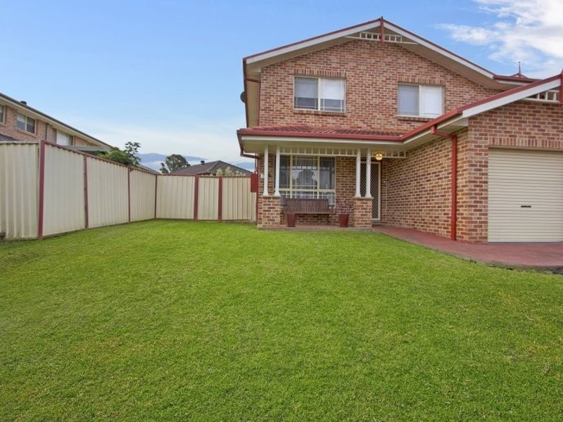 2/28 Reycroft Ave, Quakers Hill NSW 2763