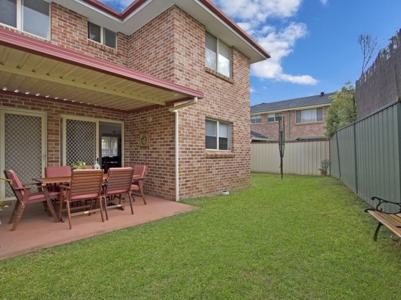 2/28 Reycroft Ave, Quakers Hill NSW 2763