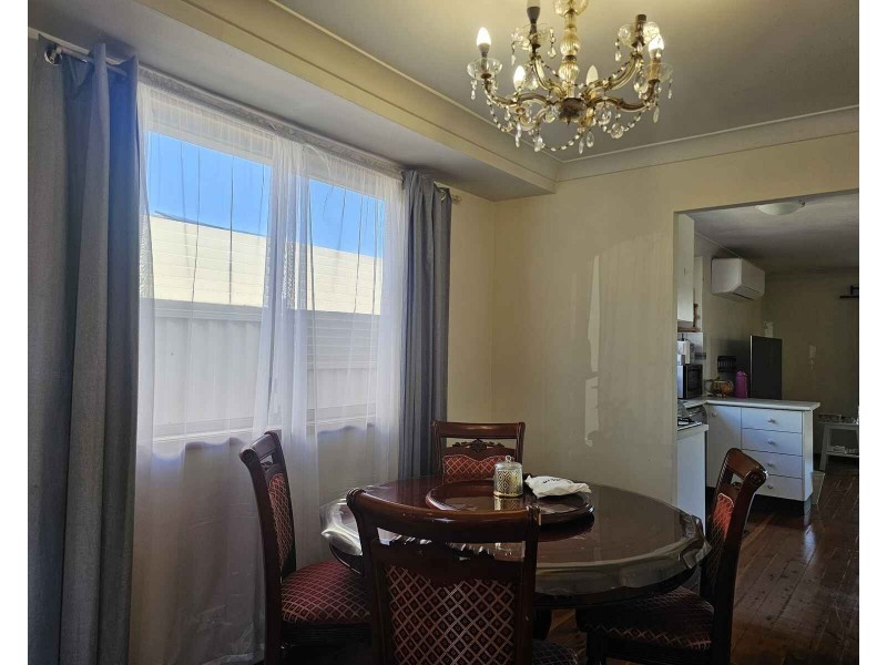 8 Sherridon Crescent, Quakers Hill NSW 2763