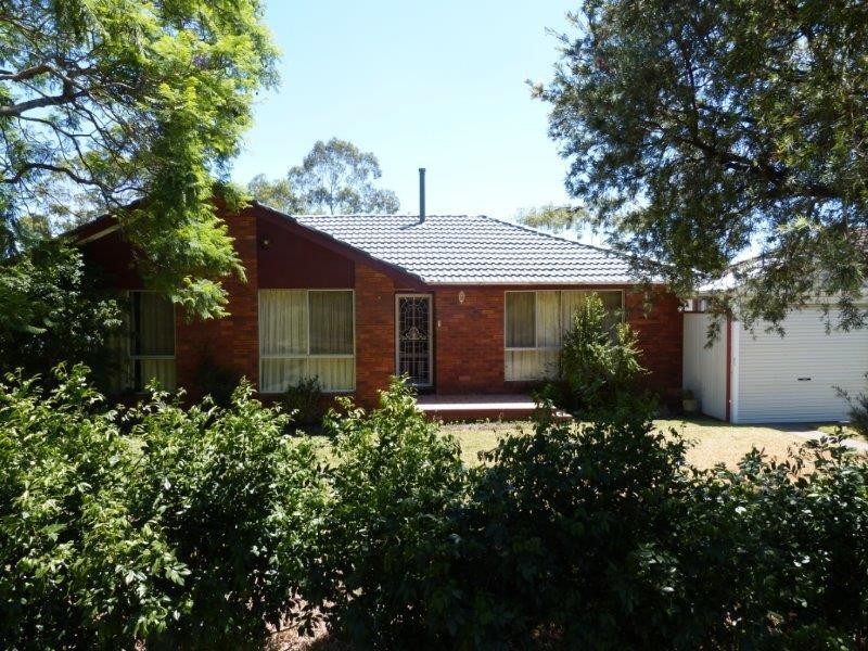 35 Illaboo Street, Quakers Hill NSW 2763
