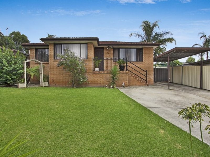 74  Yarramundi Drive, Dean Park NSW 2761