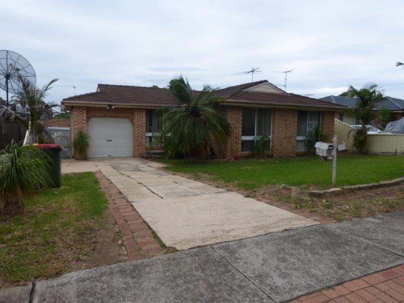 12  Torrance Crescent, Quakers Hill NSW 2763