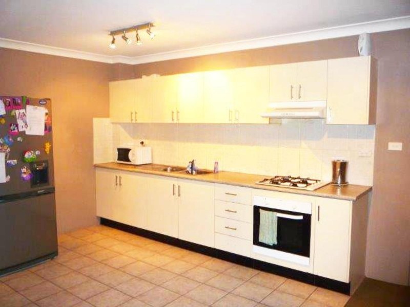 38/8-10 Fourth Ave, Blacktown NSW 2148