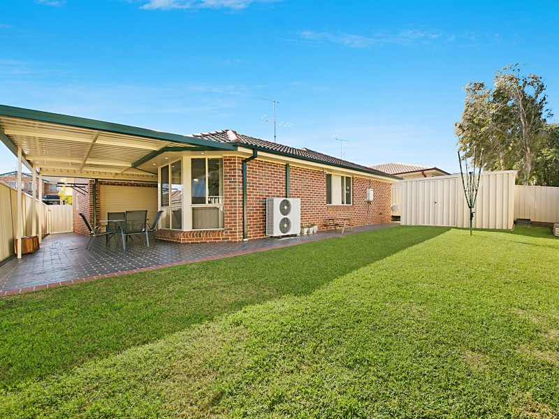 34 Pagoda Cres, Quakers Hill NSW 2763