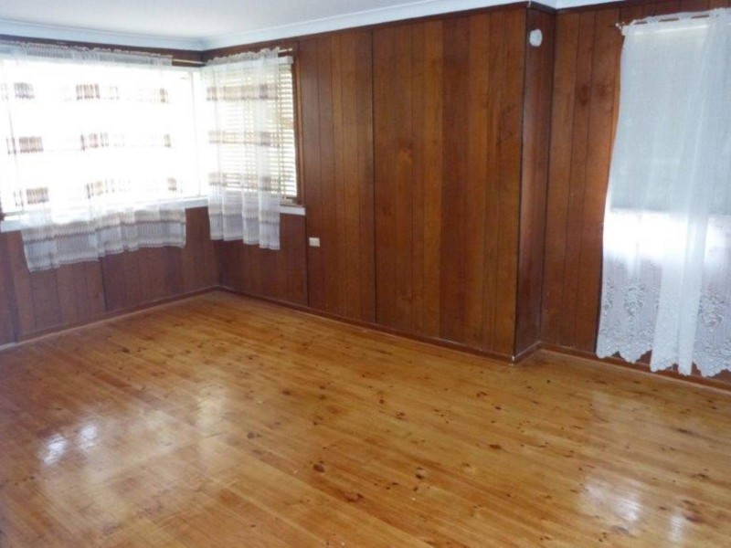 23  Maple Rd, North St Marys NSW 2760