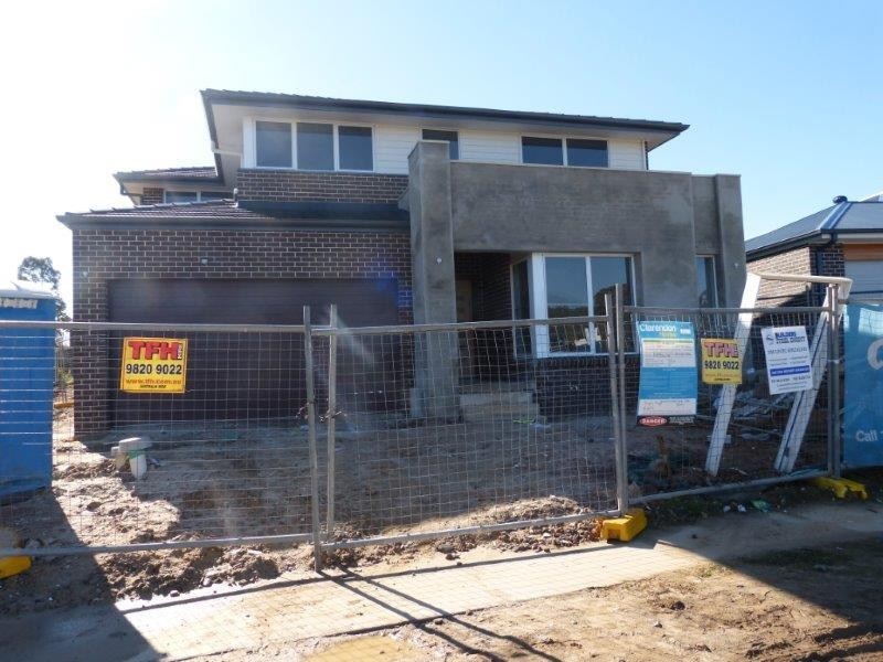 10 Bridgewater Crescent, Beaumont Hills NSW 2155