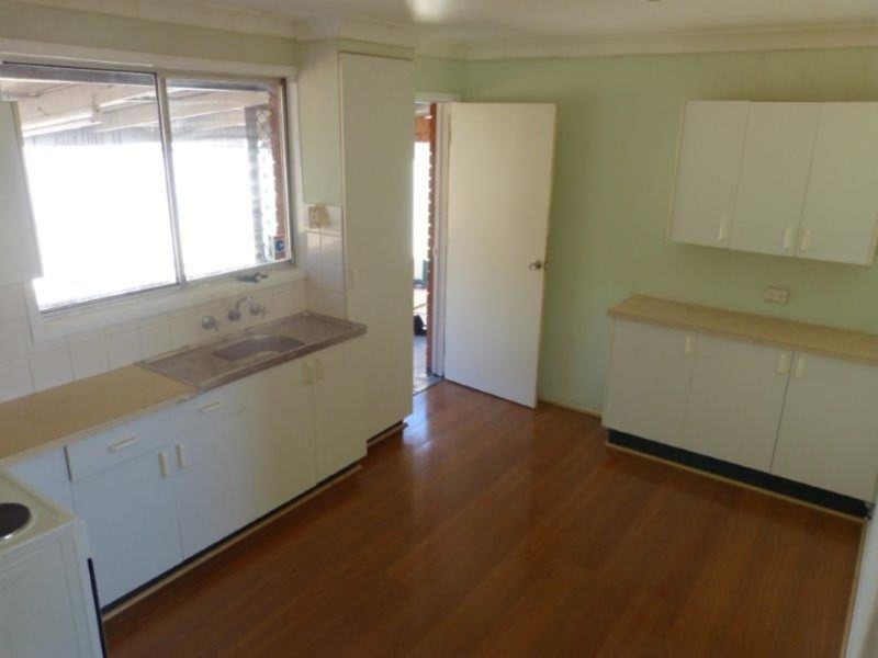 64 Ridgeway Crescent, Quakers Hill NSW 2763