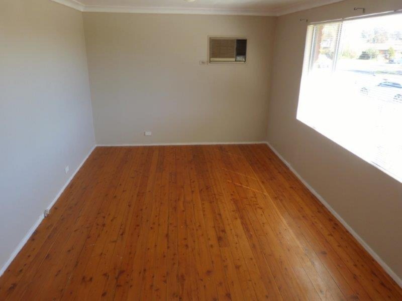 64 Ridgeway Crescent, Quakers Hill NSW 2763