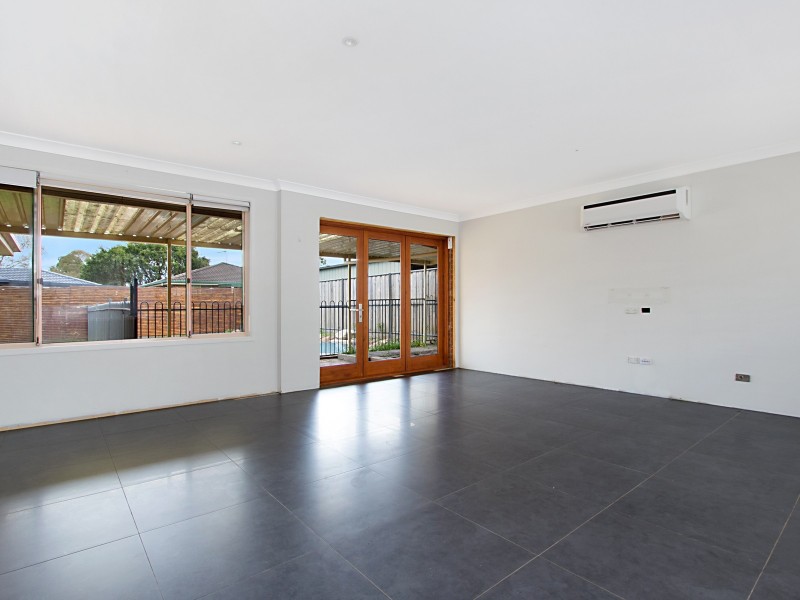 15  Devlin Place, Quakers Hill NSW 2763