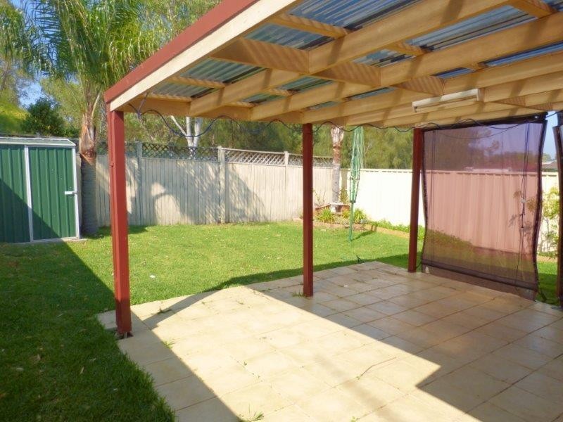 15b Aylward Avenue, Quakers Hill NSW 2763