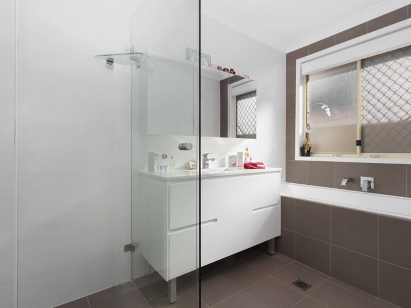 5a Aimee Street, Quakers Hill NSW 2763