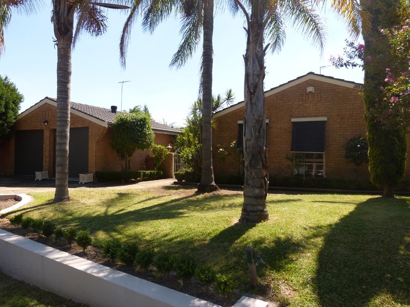 102 Wilson Road, Quakers Hill NSW 2763