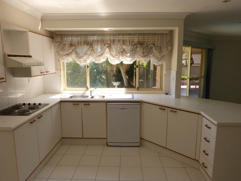 102 Wilson Road, Quakers Hill NSW 2763