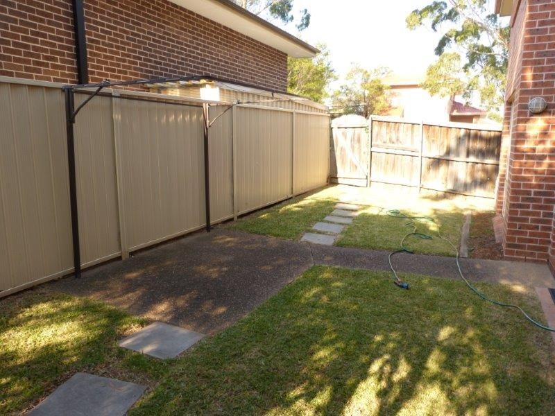 8/46 Hillcrest Road, Quakers Hill NSW 2763