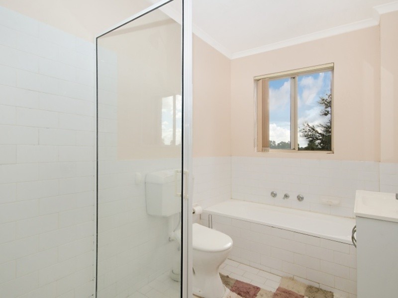 26/25-27 Fourth Avenue, Blacktown NSW 2148