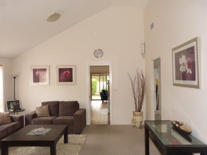 107 Manorhouse Blvd, Quakers Hill NSW 2763