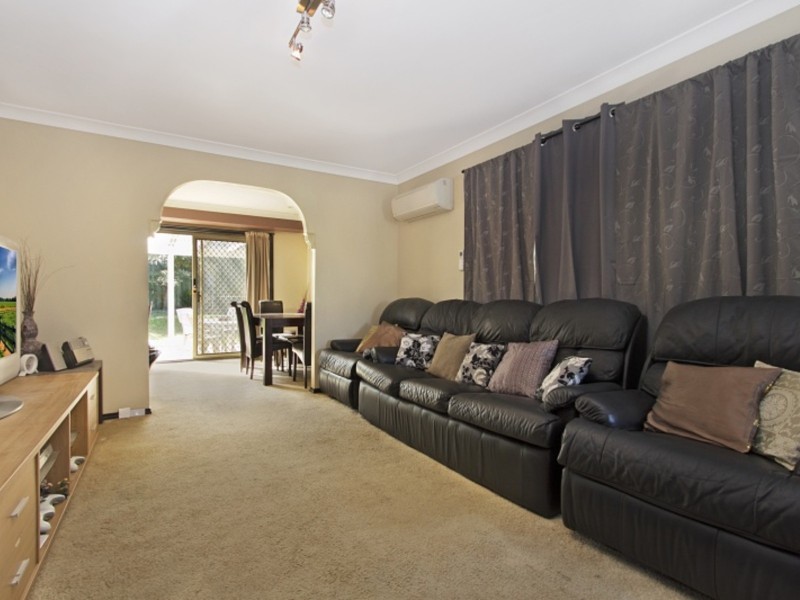 25 Kashmir Avenue, Quakers Hill NSW 2763