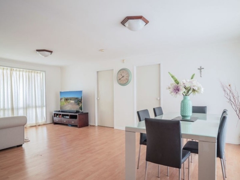 11 Toomey Crescent, Quakers Hill NSW 2763