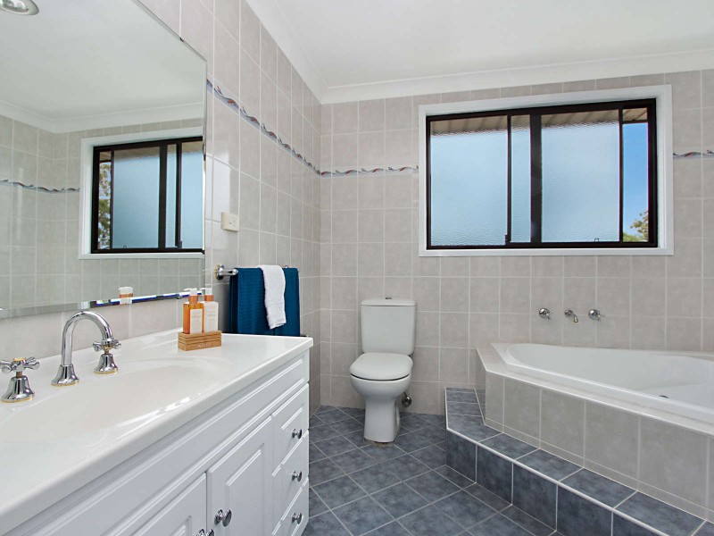 27 Lobelia Crescent, Quakers Hill NSW 2763