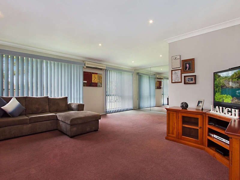 27 Lobelia Crescent, Quakers Hill NSW 2763