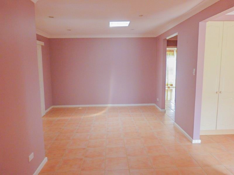 35 Illaboo Street, Quakers Hill NSW 2763