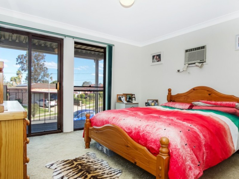 8 Noora Place, Marayong NSW 2148