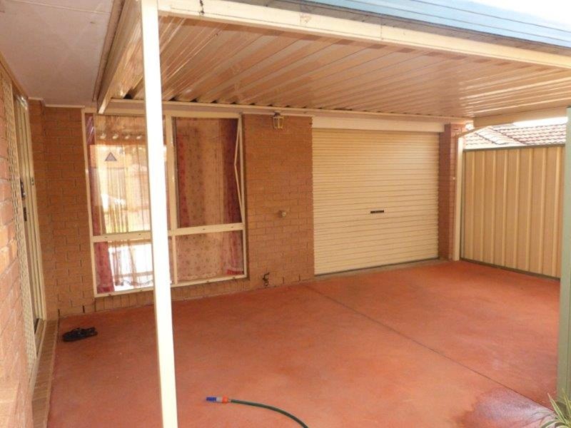 16 Loring  Place, Quakers Hill NSW 2763