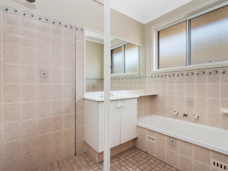 54  Wayne Street, Dean Park NSW 2761