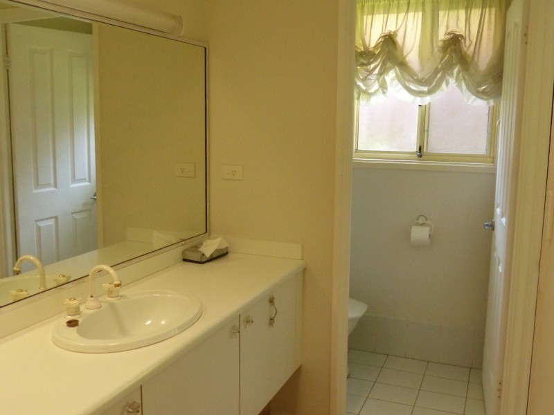 102 Wilson Road, Quakers Hill NSW 2763