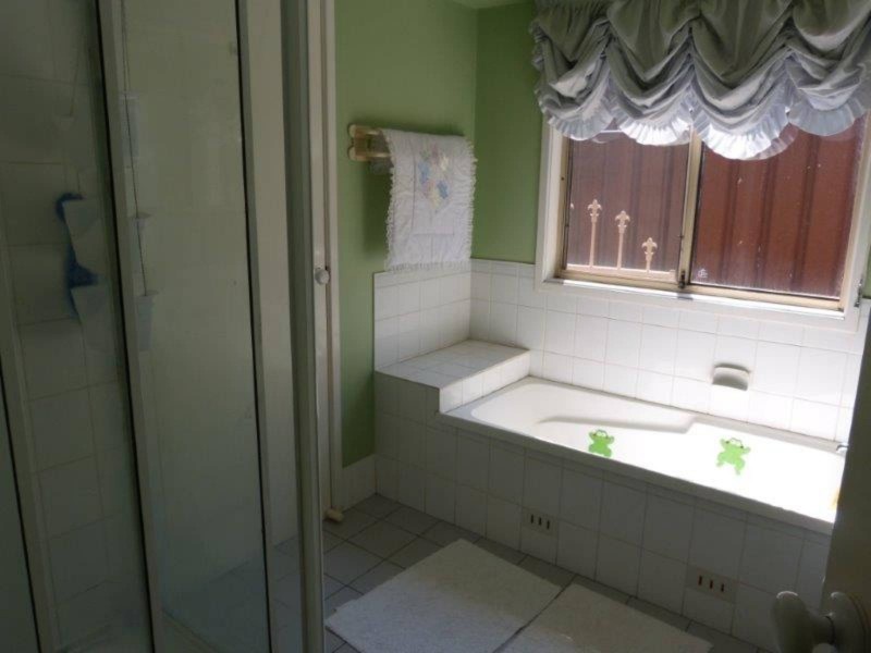 6 Crispin Place, Quakers Hill NSW 2763