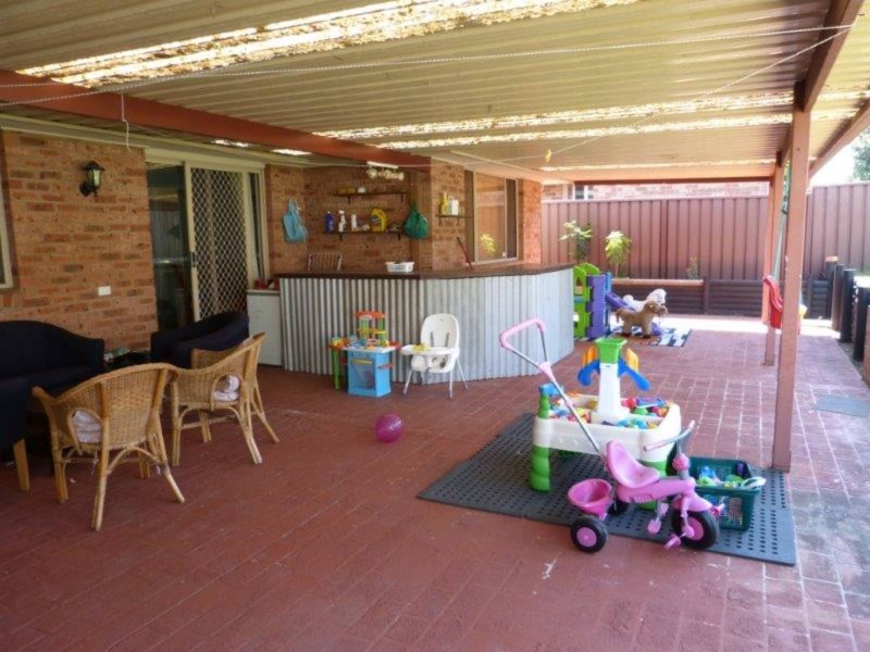 6 Crispin Place, Quakers Hill NSW 2763