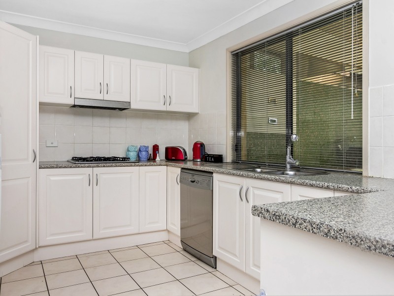 15 Bonaccordo Road, Quakers Hill NSW 2763