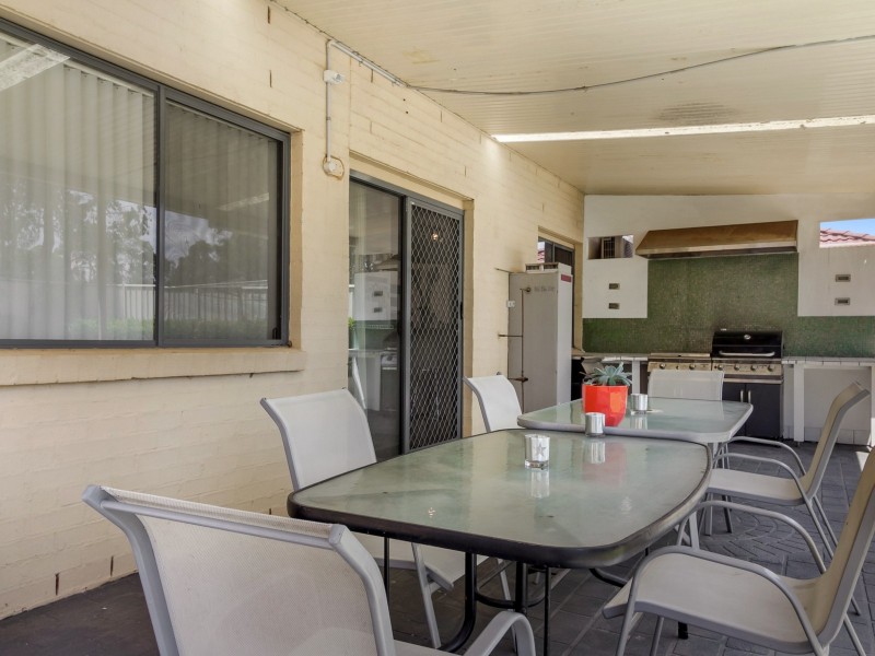 15 Bonaccordo Road, Quakers Hill NSW 2763