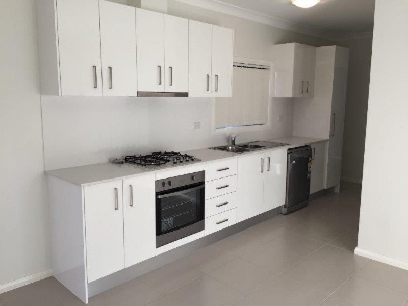 42a Elwood Crescent, Quakers Hill NSW 2763