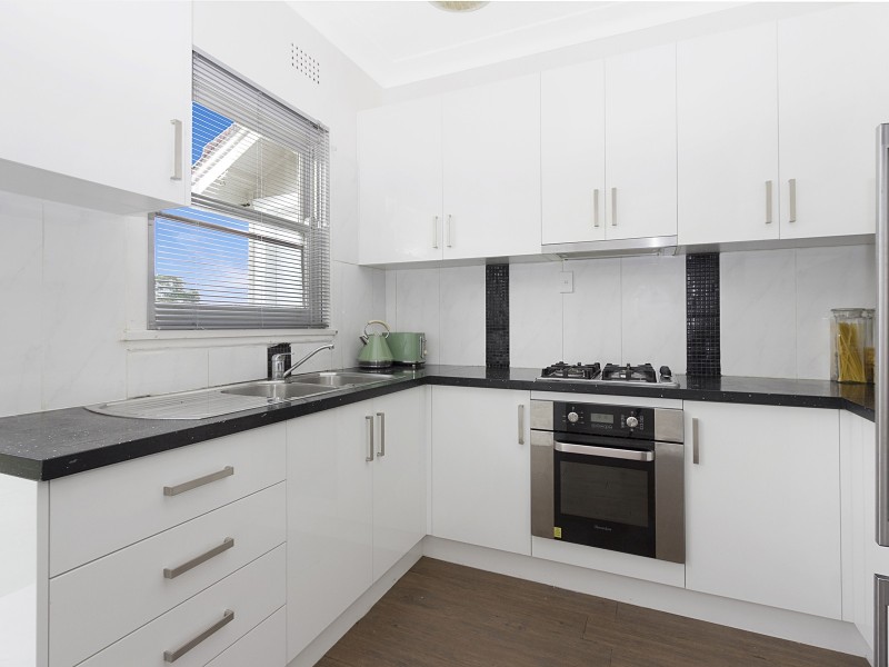 35 Leslie St, Blacktown NSW 2148